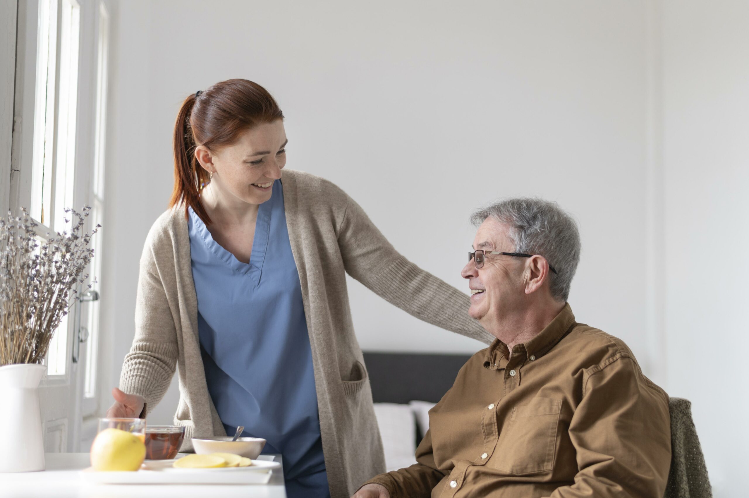 Auxiliaire De Vie Un M tier Exigeant Et Profond ment Humain Auxiliaire De Vie Un M tier Exigeant Et Profond ment Humain